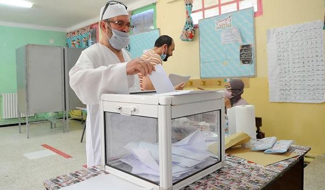 Cezayir, Yarın Cumhurbaşkanlığı Seçimi İçin Sandık Başına Gidiyor