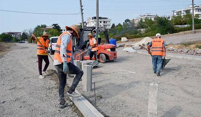 Yalova Belediyesi Dere Mahallesi’nde Yeni Parke Yol Çalışmasına Başladı