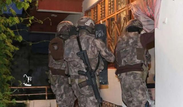 İzmir'de DAİŞ operasyonu: 13 gözaltı