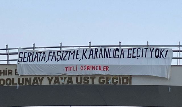 TİP, Şeriat Karşıtı Pankartlarla İslami Değerlere Saldırdı.