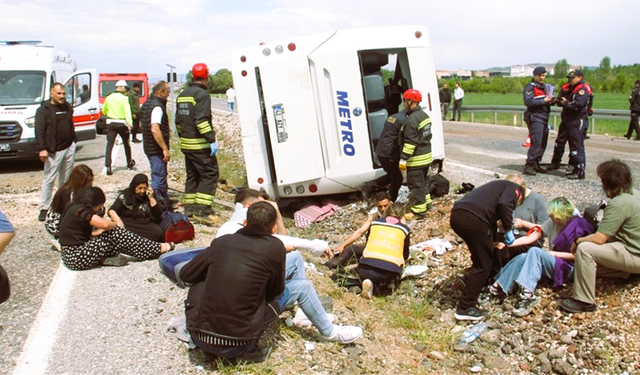 Konya'da Yolcu Otobüsü Kazası: 13 Yaralı