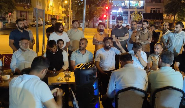 Elazığ'da, Gazze'ye giden aktivistler coşkuyla karşılandı