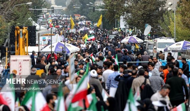 İran Halkı Ayakta: “israile İntikam, ABD’ye Lanet!”