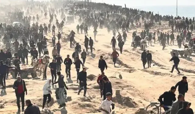 Siyonist Rejim Açlıktan Kırılan Filistinlilere Bir Kez Daha Saldırdı: 3 Şehit, 35 Yaralı