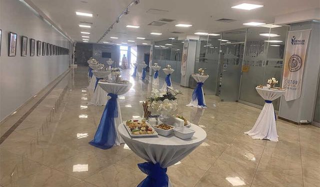 İstanbul’da Kokteyl ve Bistro Masa Kiralama: Etkinlikleriniz İçin Profesyonel Çözümler