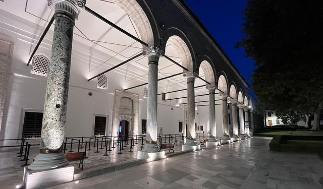 Topkapı Sarayı Artık Geceleri de Ziyarete Açık: Yaz Akşamlarında Tarihle Buluşma Başlıyor!