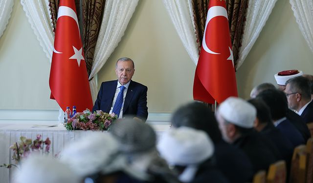 Erdoğan, 50 ülkeden İslam alimleriyle buluştu.