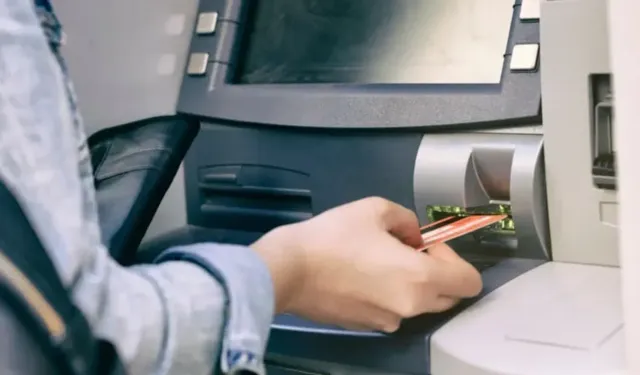 ATM’lerin Kart Yutmasının Perde Arkası: Güvenlik Protokolü