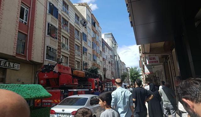 Esenler’de Çatı Yangını
