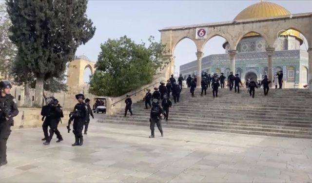 Mescid-i Aksa’da Yeni Baskın: 388 Siyonist Yahudi Polis Korumasında Avluları İşgal Etti