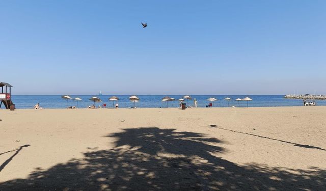 Yalova’da Eylül’de Yaz Keyfi: Akasya Plajı Hâlâ Dolup Taşıyor