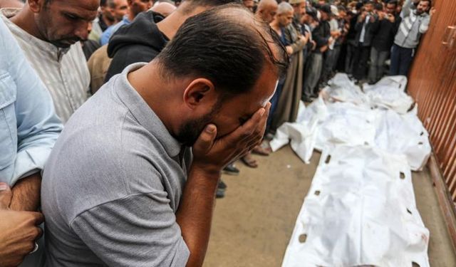 Katil İşgal Ordusu Ateşkesi Yine İhlal Etti: Gazze’de Yeni Hava Saldırıları!