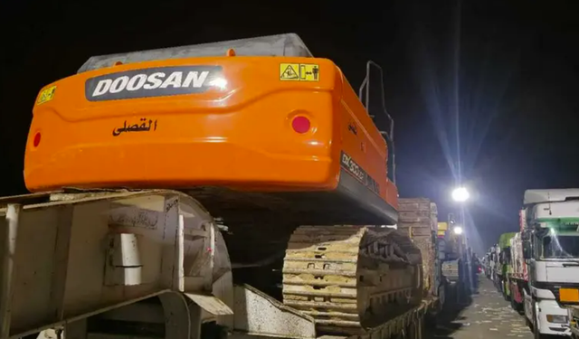 Mısır’a Ait İş Makineleri Gazze’ye Girdi: İsrail Esirlerinin Cesetleri Aranıyor