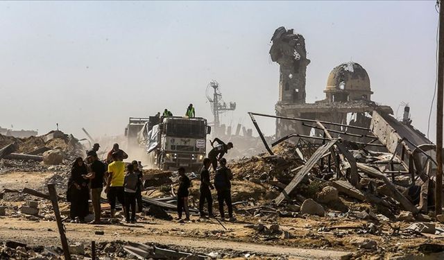 “Ateşkes Var Ama Açlık Sürüyor: Gazze Yardımsız Bırakıldı”