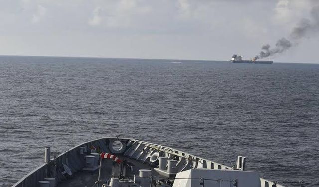 Somali açıklarında İran gemisine silahlı saldırı.