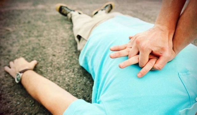 Kalp Krizinde Dakikalar Değil Saniyeler Önemli: Artık Herkes Hayat Kurtarabilecek!