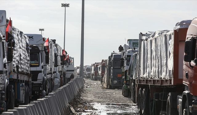 Gazze hükümeti açıkladı: Ateşkese rağmen 26 bin yardım tırı Gazze’ye sokulmadı