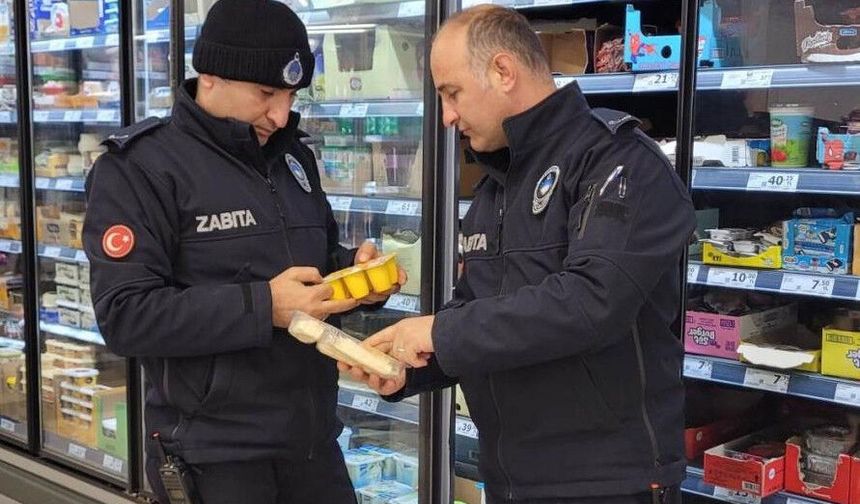 Yalova Altınova'da Market Denetimleri Gerçekleştirildi: Fiyatlar ve Ürün Kalitesi Kontrol Edildi