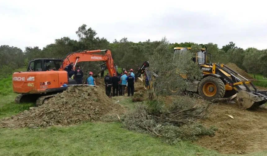 Kanalı çalışması sırasında toprak kayması: 3 işçiden 2'si hayatını kaybetti.