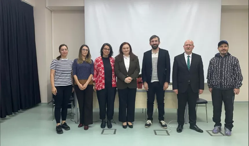 Yalova'da Otizm ve Ergenlik Dönemi Zorlukları Konferansı Yapıldı