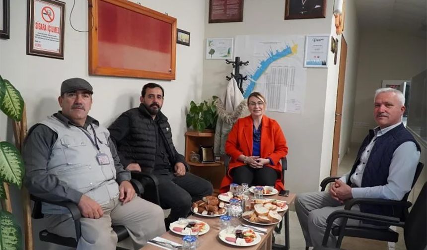 Altınova Belediye Başkanı Yasemin Fazlaca, Mahalle Muhtarlarıyla Kahvaltıda Buluştu
