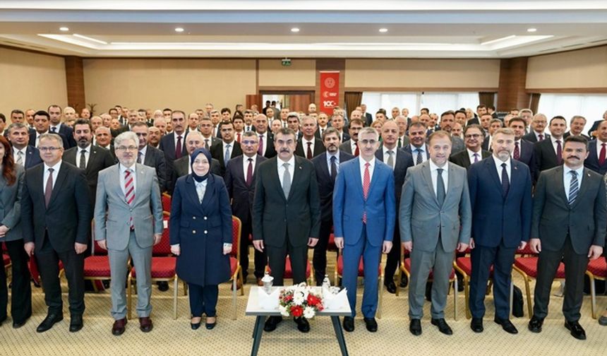 Millî Eğitim Bakanı Tekin, İl Millî Eğitim Müdürleriyle Ankara'da Toplantı Gerçekleştirdi