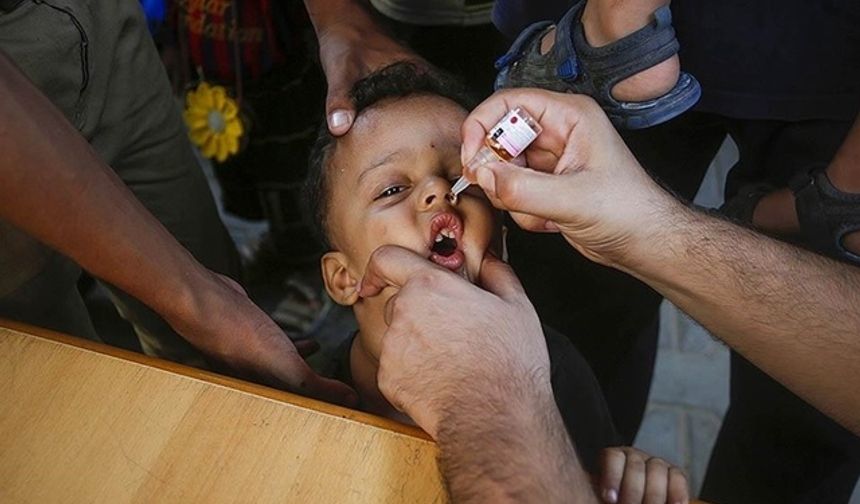 Gazze’de Çocuk Felci Aşılama Kampanyasında Büyük Başarı: 189 Binden Fazla Çocuk Aşılandı