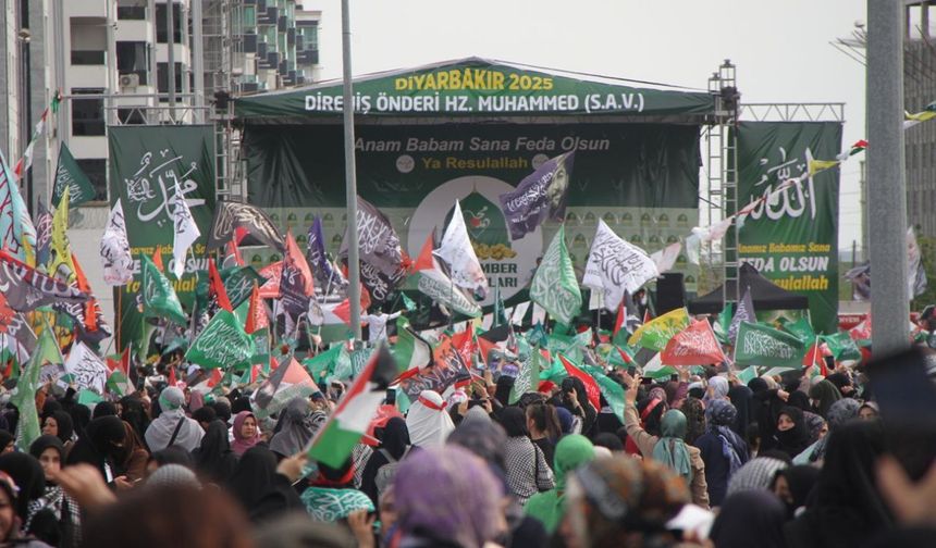 Diyarbakır’daki büyük Mevlid-i Nebi etkinliği, İslam alemine ve batıya önemli mesajlarla son buldu