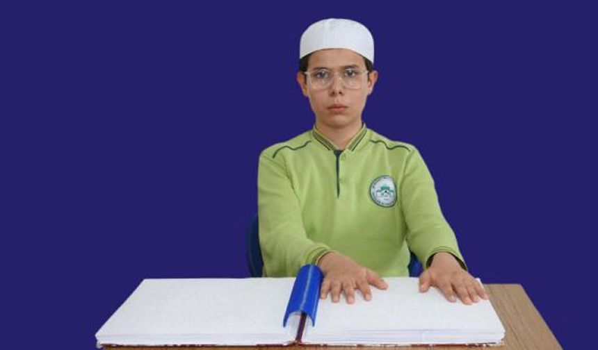 Depremzede Yusuf, 15 Ayda Braille Alfabesiyle Hafız Oldu