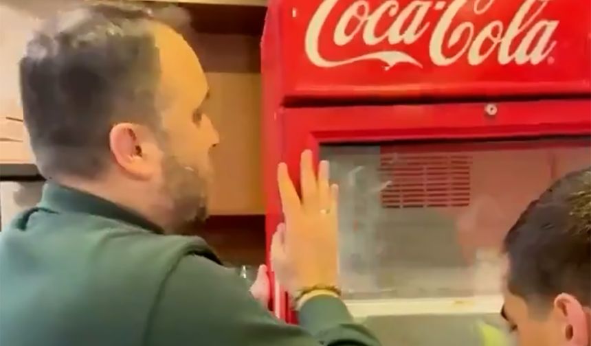 Boykot Sonrası Yerel İşletmeler Coca Cola Buzdolaplarını İade Ediyor