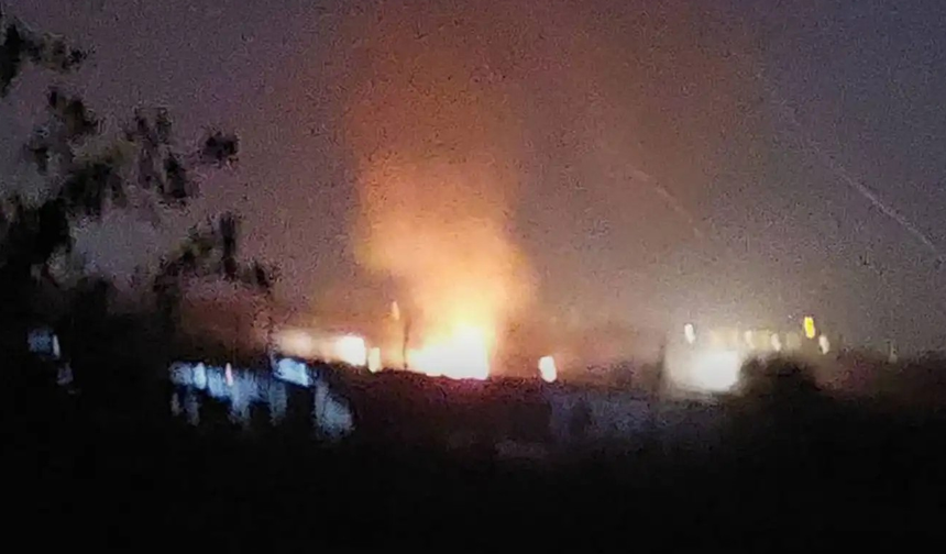 Halep’te Şiddetli Patlama: Havalimanı Yakınındaki Askeri Üs Hedefte