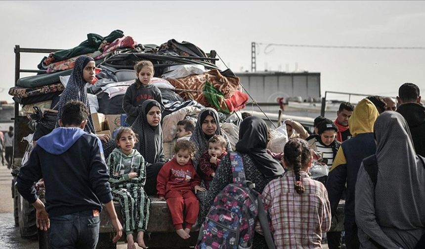 İsrail Saldırıları Bedevileri Göçe Mecbur Bıraktı