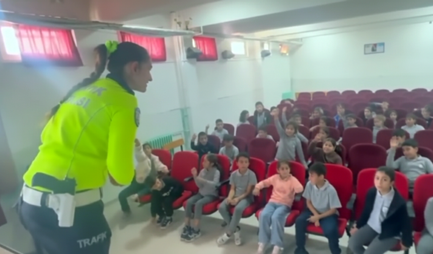 Yalova’da Öğrencilere Trafik Bilinci Aşılanıyor: Polislerden Uygulamalı Eğitim