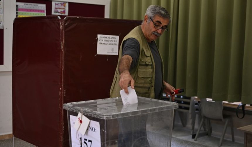 KKTC’de Sandıklar Kapandı: Oy Sayımı Başladı, Gözler Tatar ve Erhürman’da!