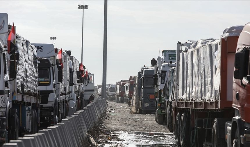 Türkiye’den yeni sevkiyat: 350. insani yardım tırı Filistin’e ulaştı