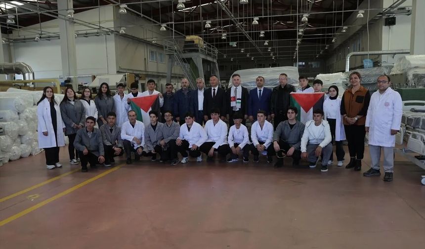 Kayserili Öğrencilerden Gazze’ye Anlamlı Destek: 60 Uyku Seti Hazırlandı