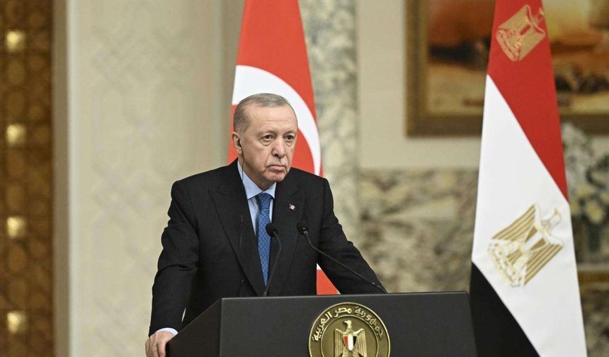 Erdoğan’dan Kahire’de Gazze vurgusu: Yeniden imar için Mısır’la ortaklık mesajı