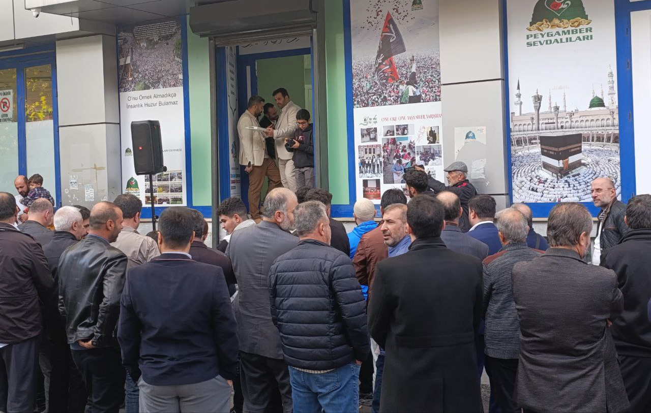 Esenler’de Modern Bir Gençlik Merkezi Peygamber Sevdalıları Esenler Temsilciliği Açıldı