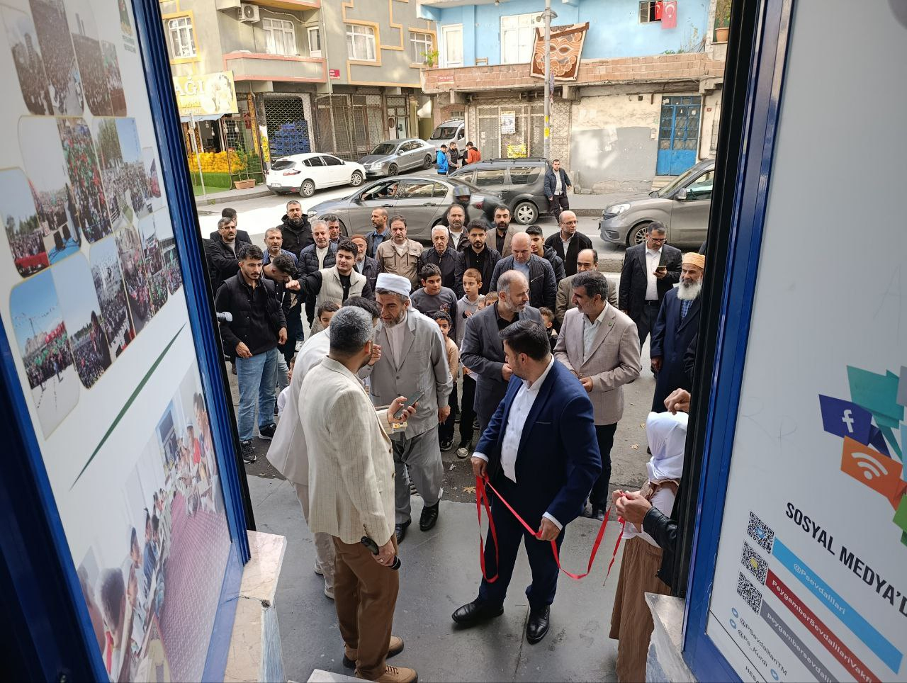 Esenler’de Modern Bir Gençlik Merkezi Peygamber Sevdalıları Esenler Temsilciliği Açıldı4